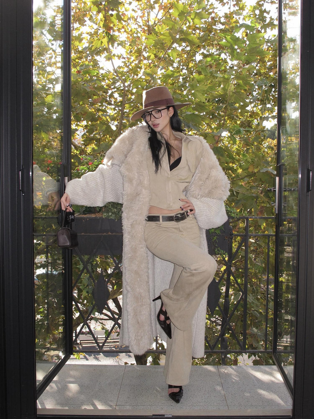 rovente Light Khaki Suede Slim Zip Fly Micro Women's Polyester Flare Pants