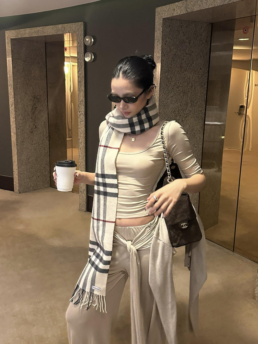 rovente Light Khaki U Neck Knitted Slimming Elbow Sleeve Women's Lyocell Slim T-shirts