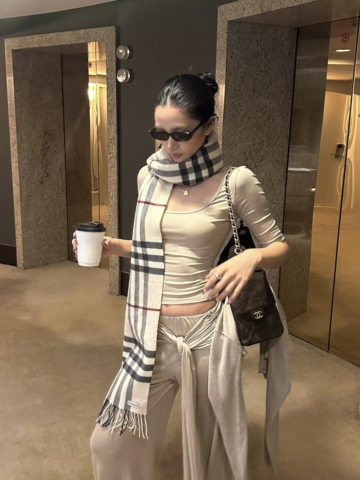 rovente Light Khaki U Neck Knitted Slimming Elbow Sleeve Women's Lyocell Slim T-shirts
