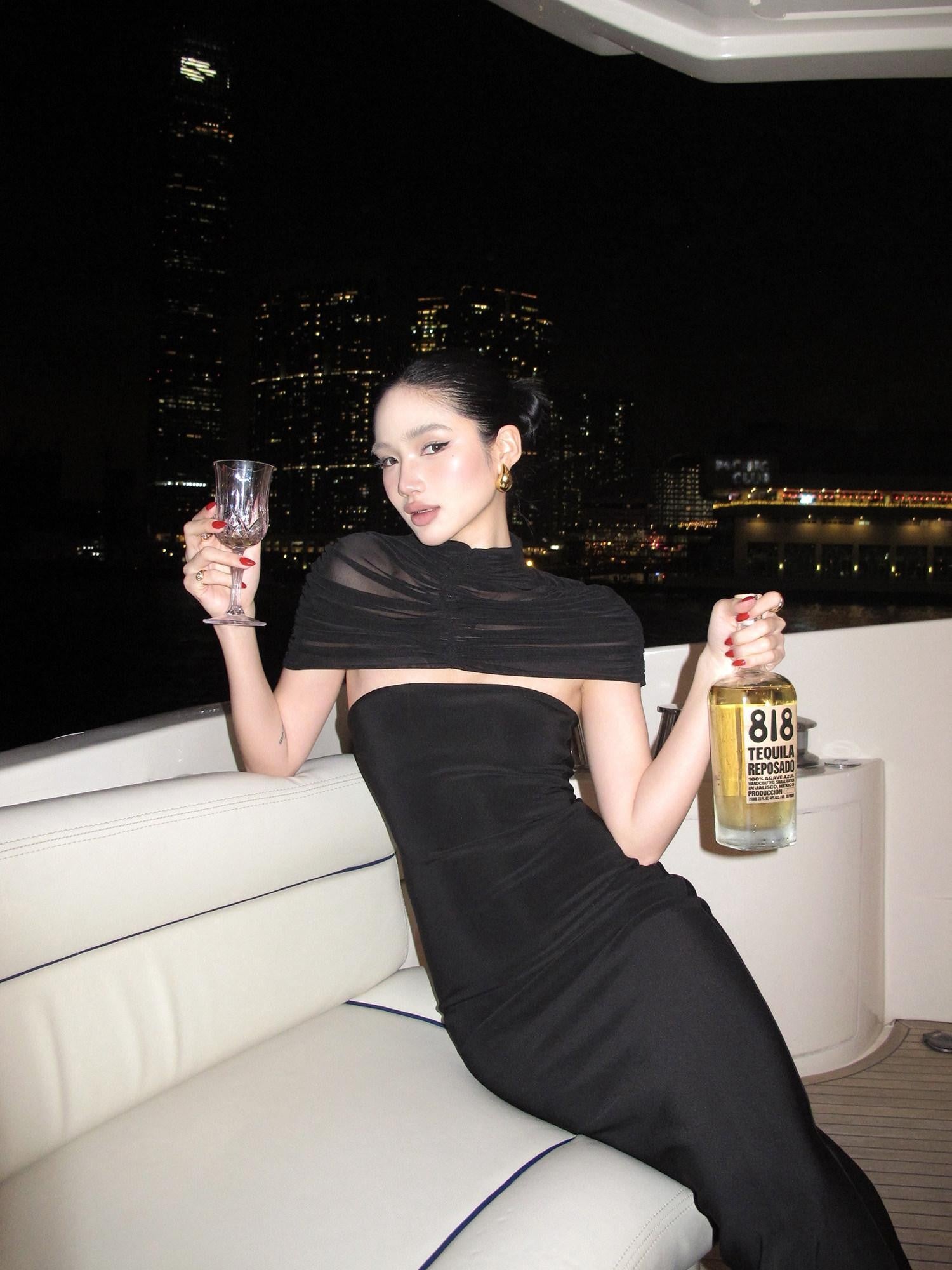 rovente Manhattan Night Black Shoulder Drape Waist Cinching Women's Bodycon Maxi Dresses