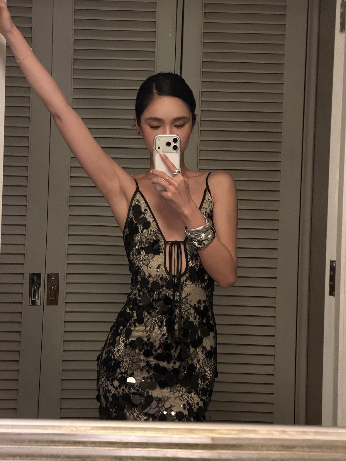 rovente Midnight Black Sequin Deep V Slim Fitted Women's Bodycon Midi Dresses