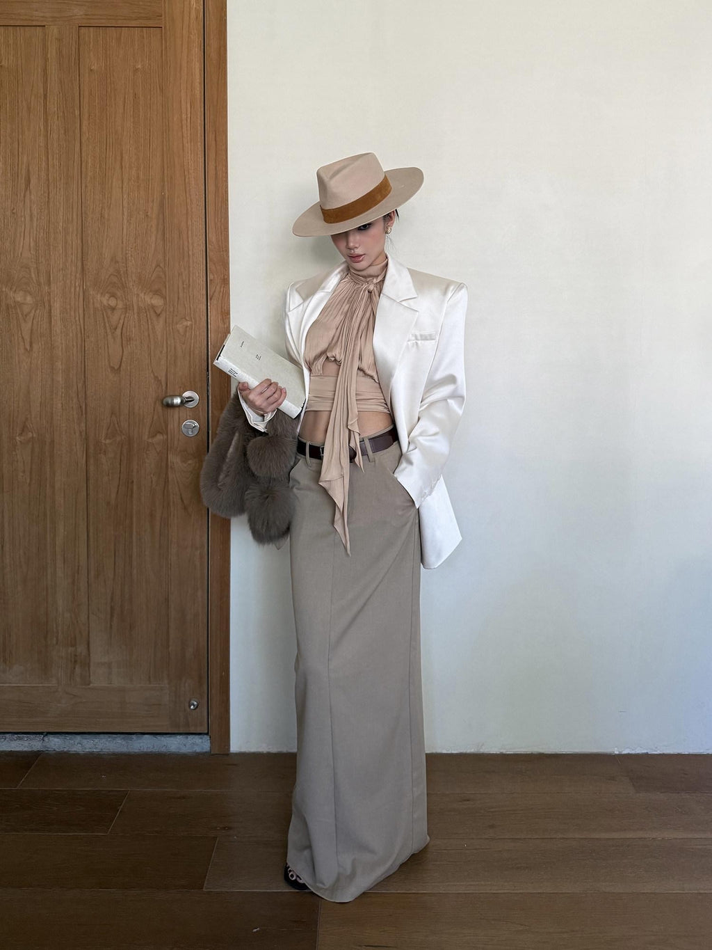 rovente Nude Tie Cinched Waist Stand Collar Long Sleeve Women's Polyester Bow Blouses