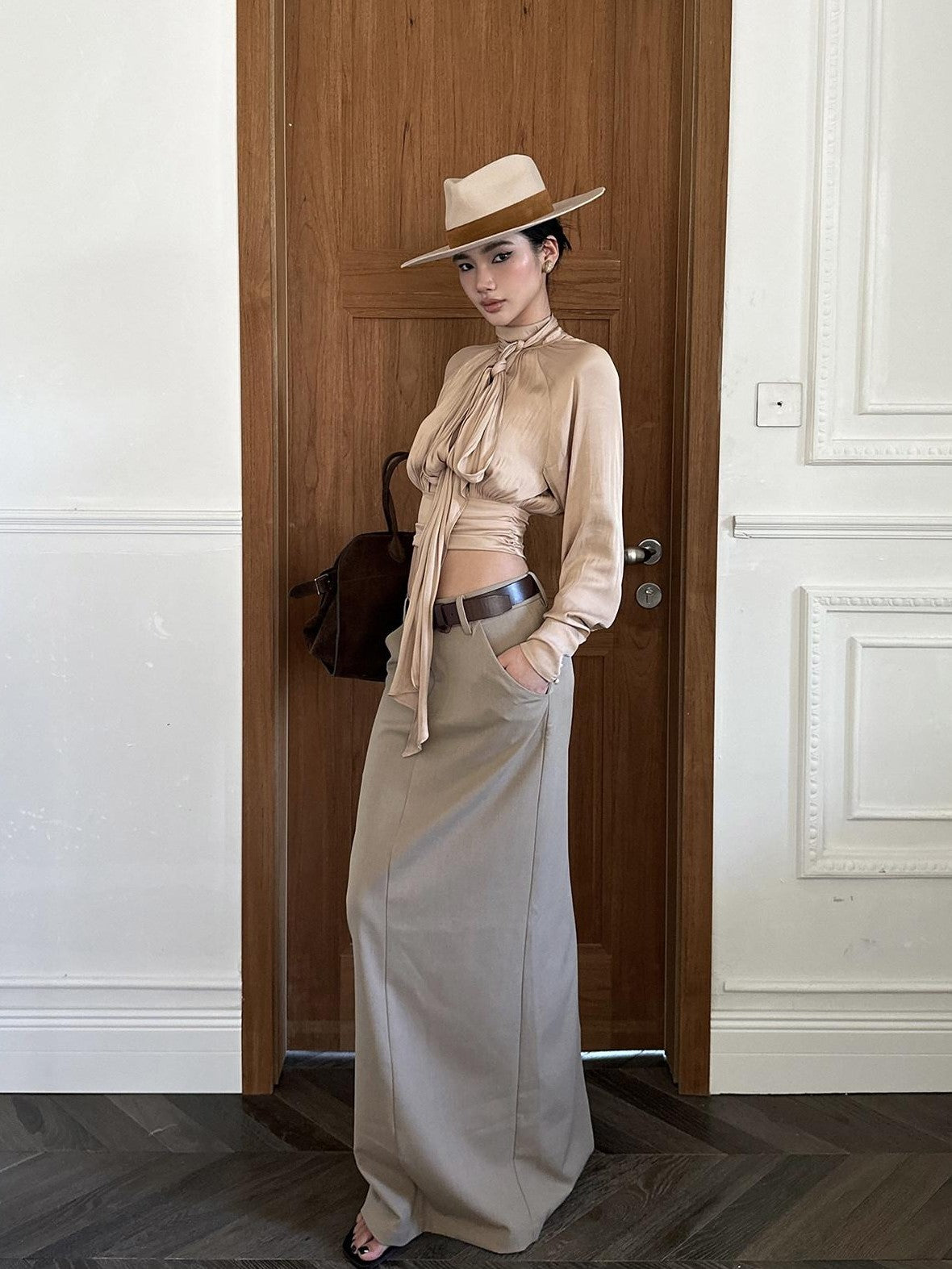 rovente Nude Tie Cinched Waist Stand Collar Long Sleeve Women's Polyester Bow Blouses