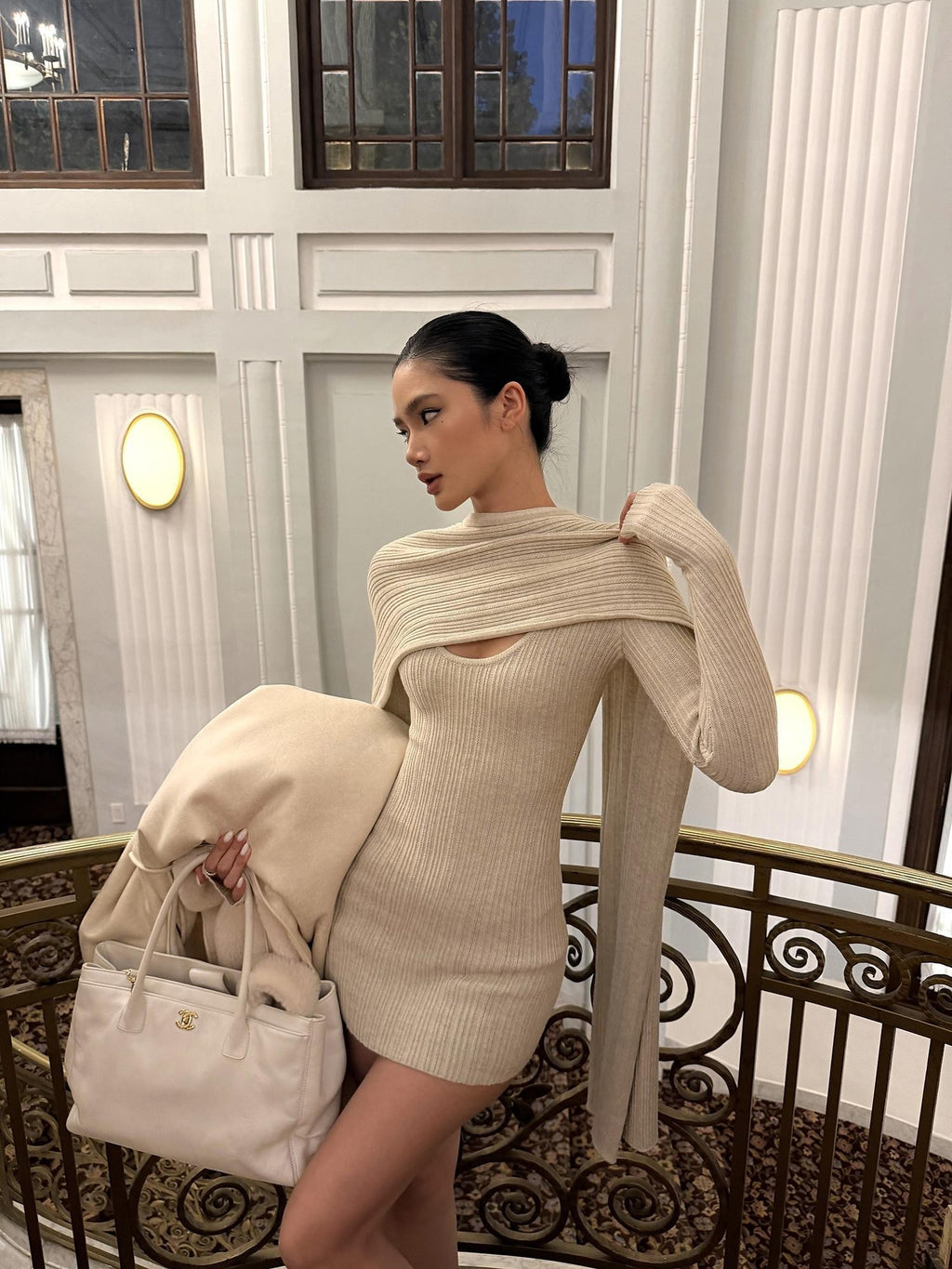 rovente Oatmeal V-neck Knit Cape Two Piece Women's Polyester Bodycon Mini Dresses