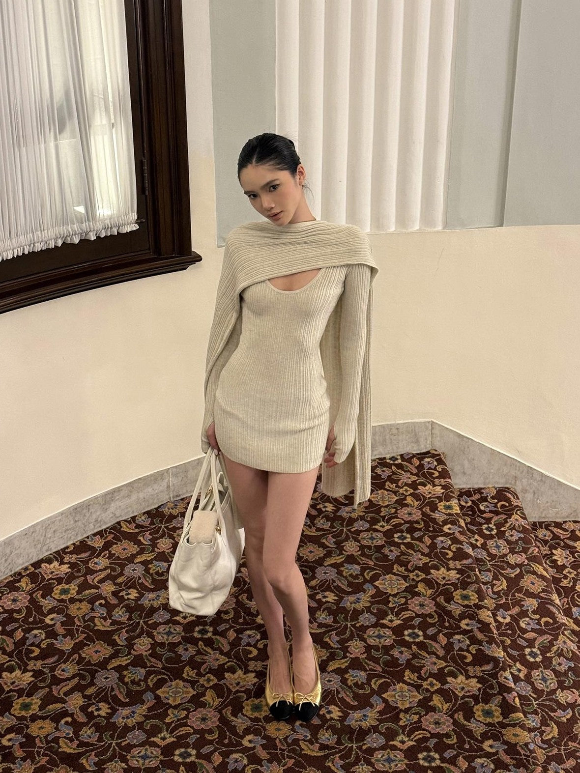 rovente Oatmeal V-neck Knit Cape Two Piece Women's Polyester Bodycon Mini Dresses
