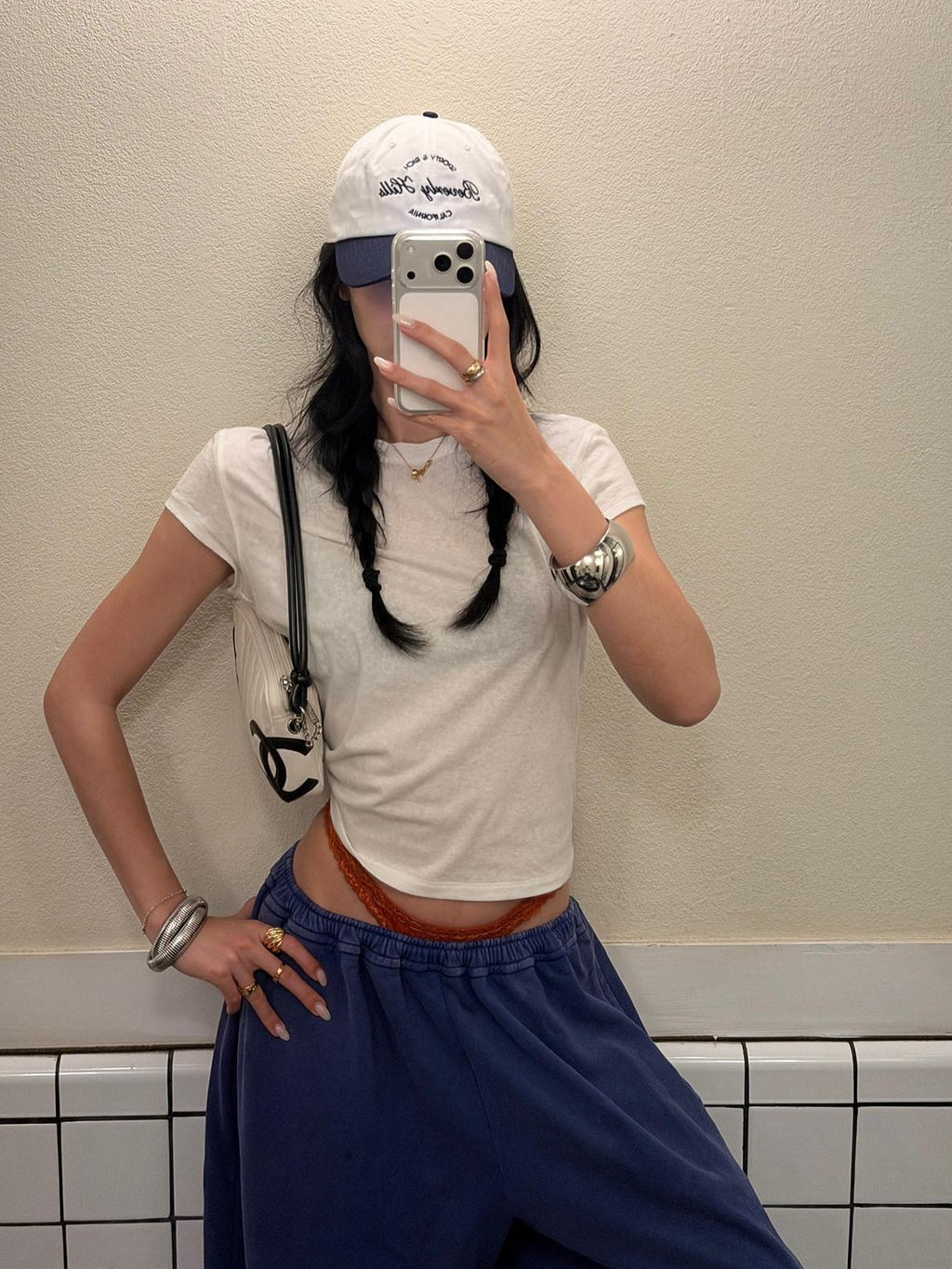 rovente Oxygen White Round Neck Oversized Women's Commuter Short Sleeve T-shirts