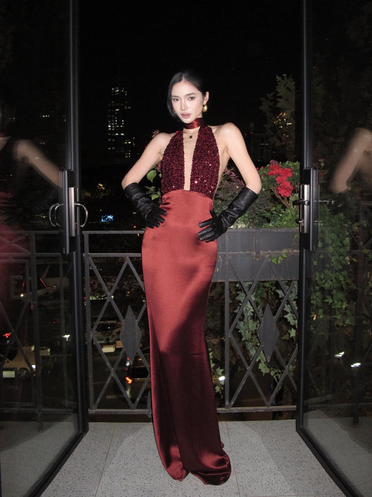 rovente Red Sequin Halter Backless Deep V Women's Polyester Blend Bodycon Maxi Dresses