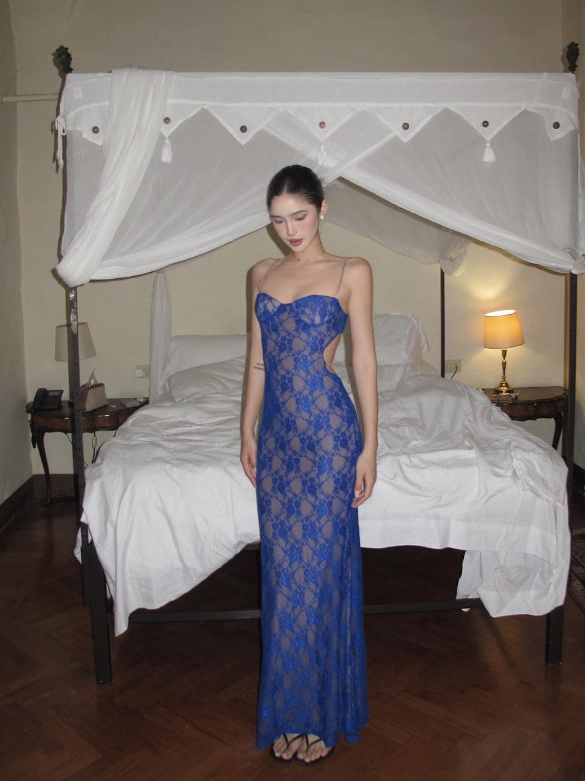 rovente Royal Blue Spaghetti Strap Open Back Mermaid Tail Women's Bodycon Maxi Dresses