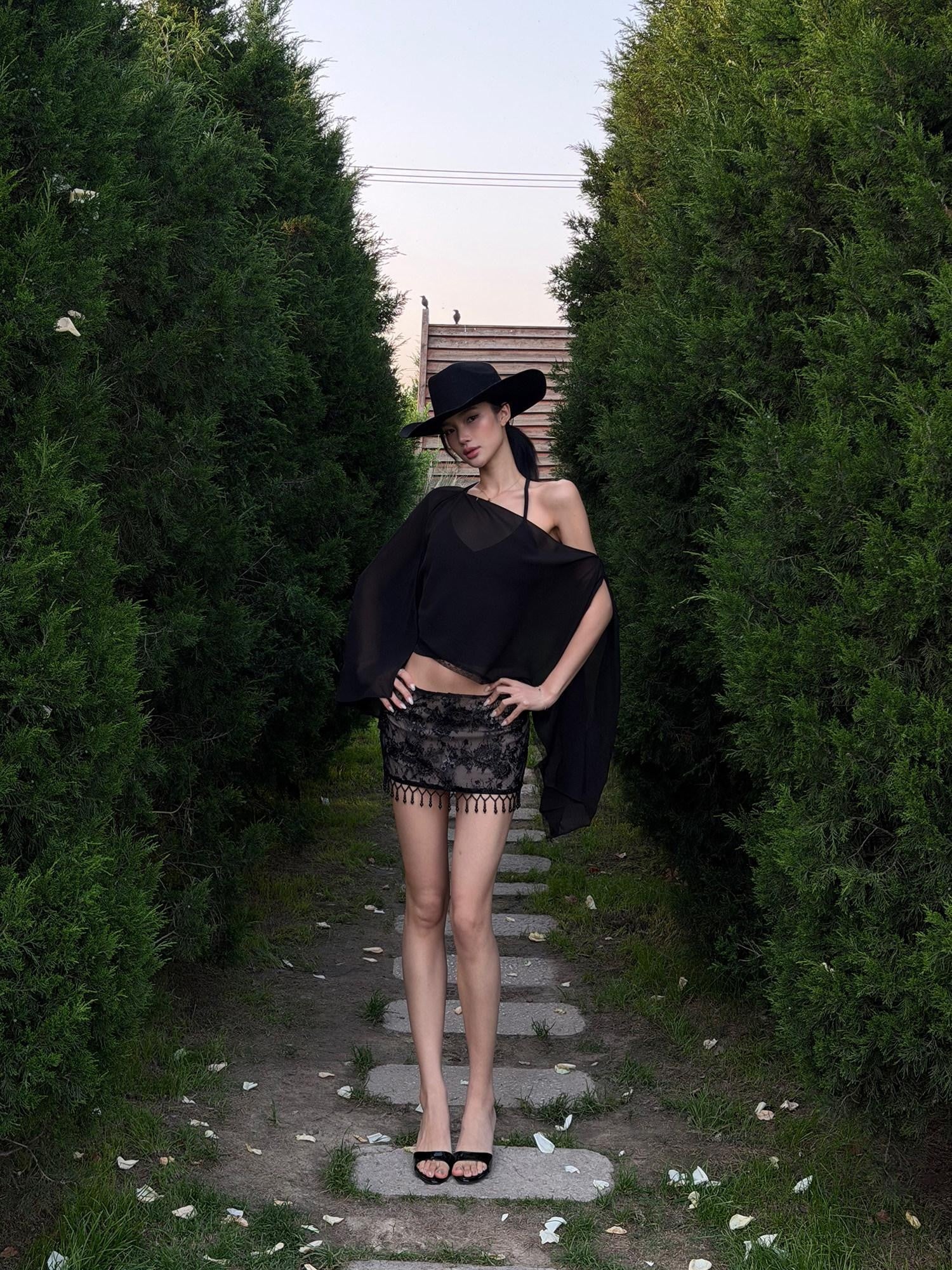 rovente Sexy Black Sheer Off Shoulder Tee Women's Matching Skirt Sets