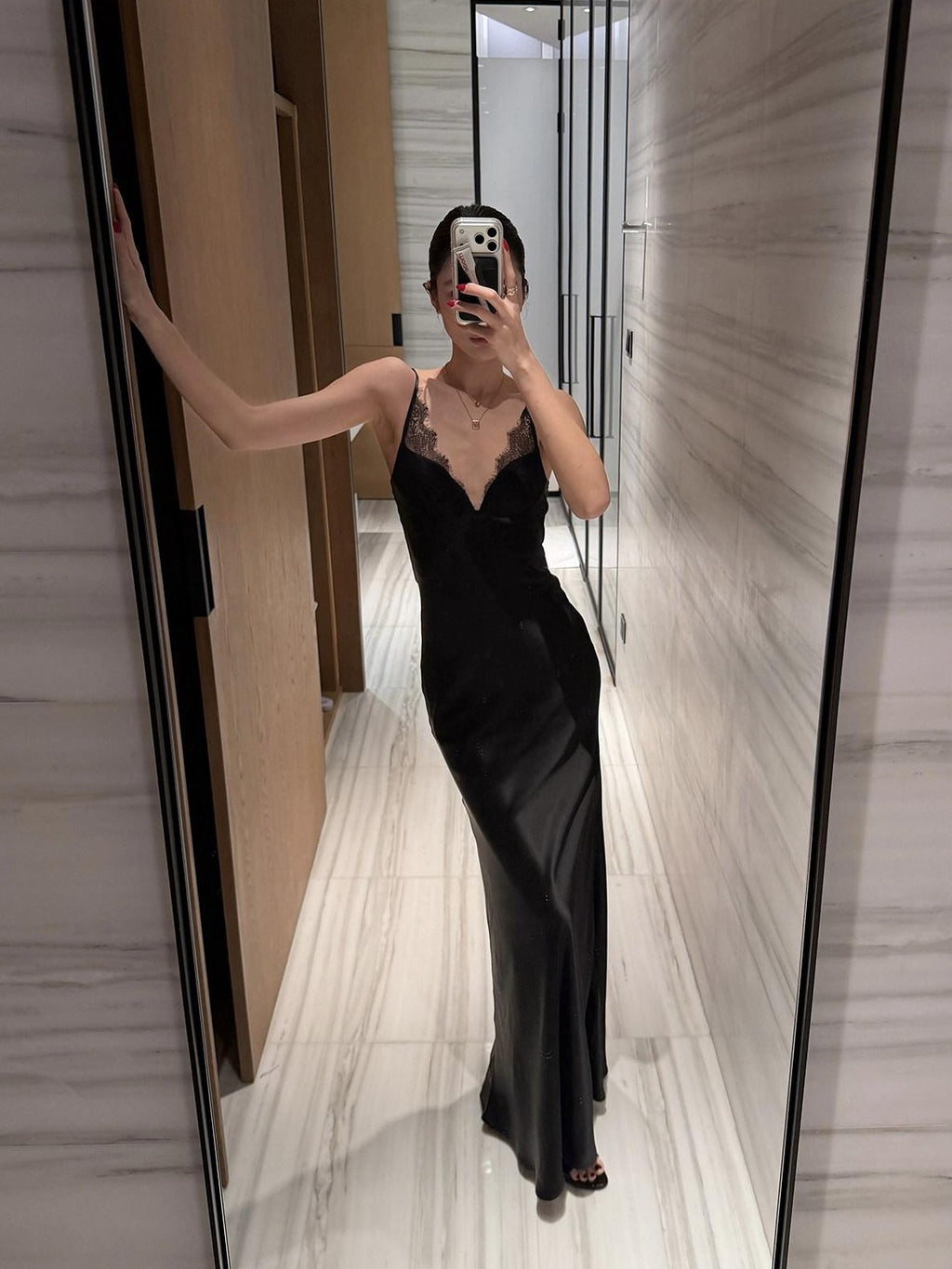 rovente Shimmer Swan Spaghetti Strap Women's Acetate Lace Bodycon Maxi Dresses