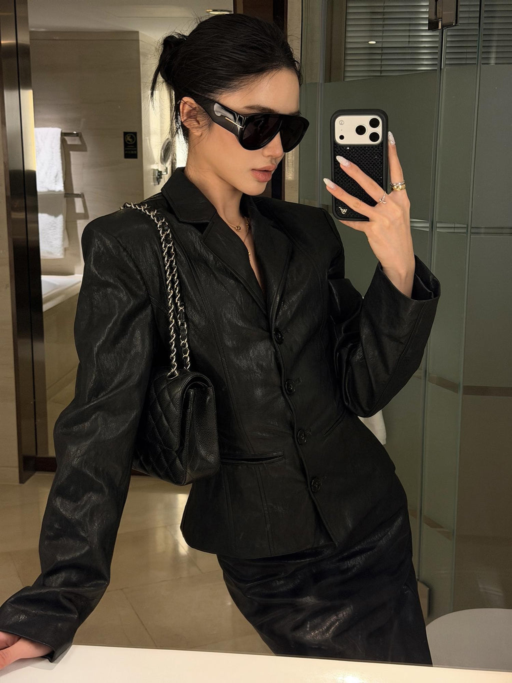 rovente Solid Color Slim Waist Button Front Women's Leather Jackets