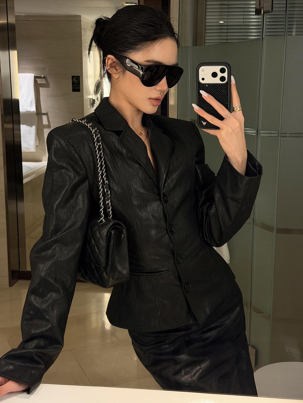 rovente Solid Color Slim Waist Button Front Women's Leather Jackets