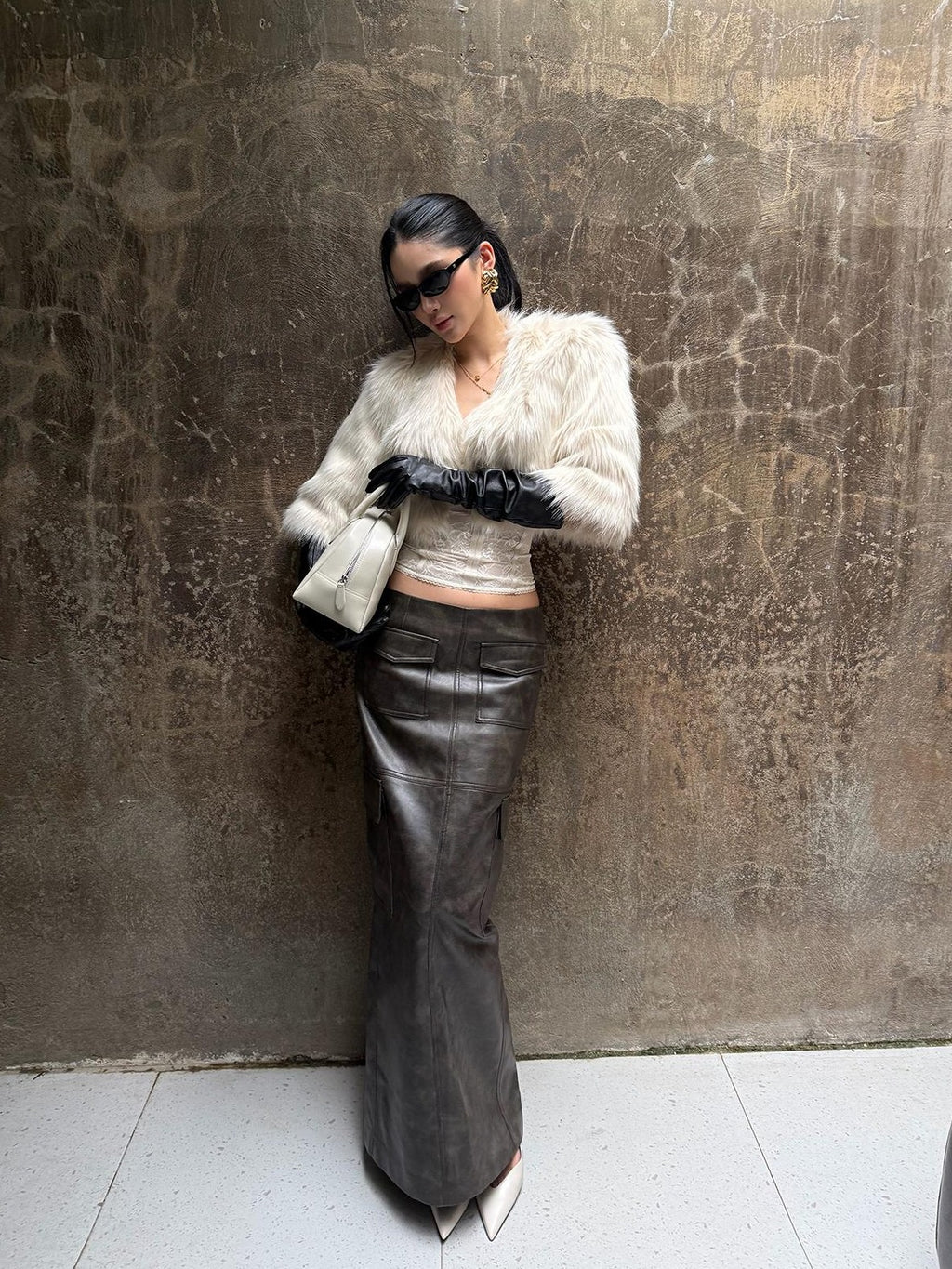 rovente Solid Cropped Seven Sleeve Loose Fit Women's Faux Fur Coats