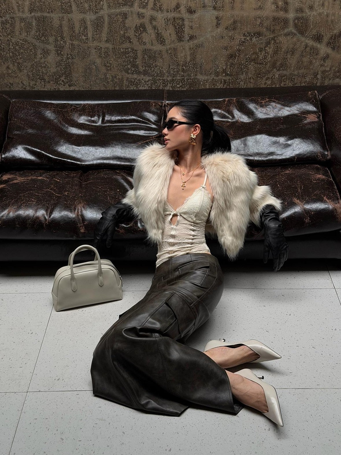 rovente Solid Cropped Seven Sleeve Loose Fit Women's Faux Fur Coats