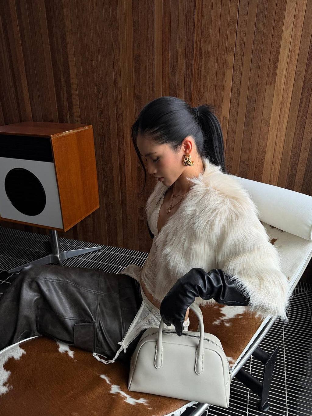 rovente Solid Cropped Seven Sleeve Loose Fit Women's Faux Fur Coats