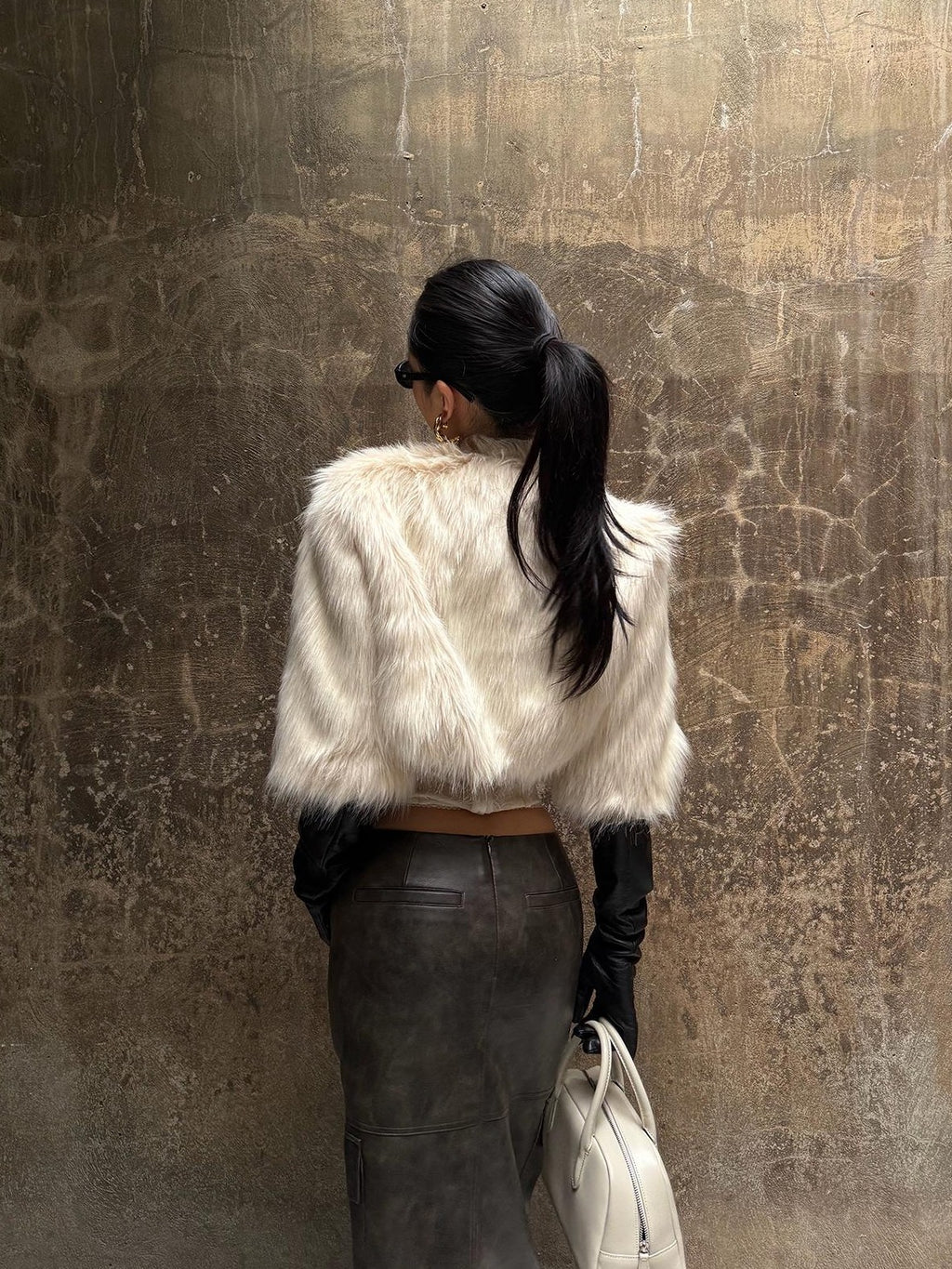 rovente Solid Cropped Seven Sleeve Loose Fit Women's Faux Fur Coats