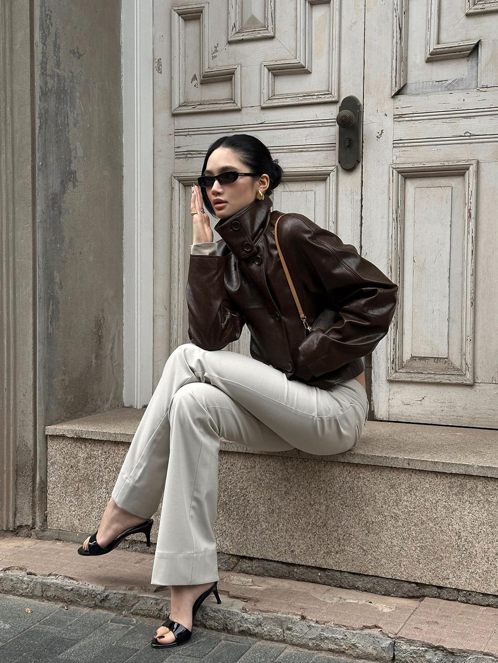 rovente Stone Pocket Low Waist Slim Fit Women's Polyester Straight-leg Pants