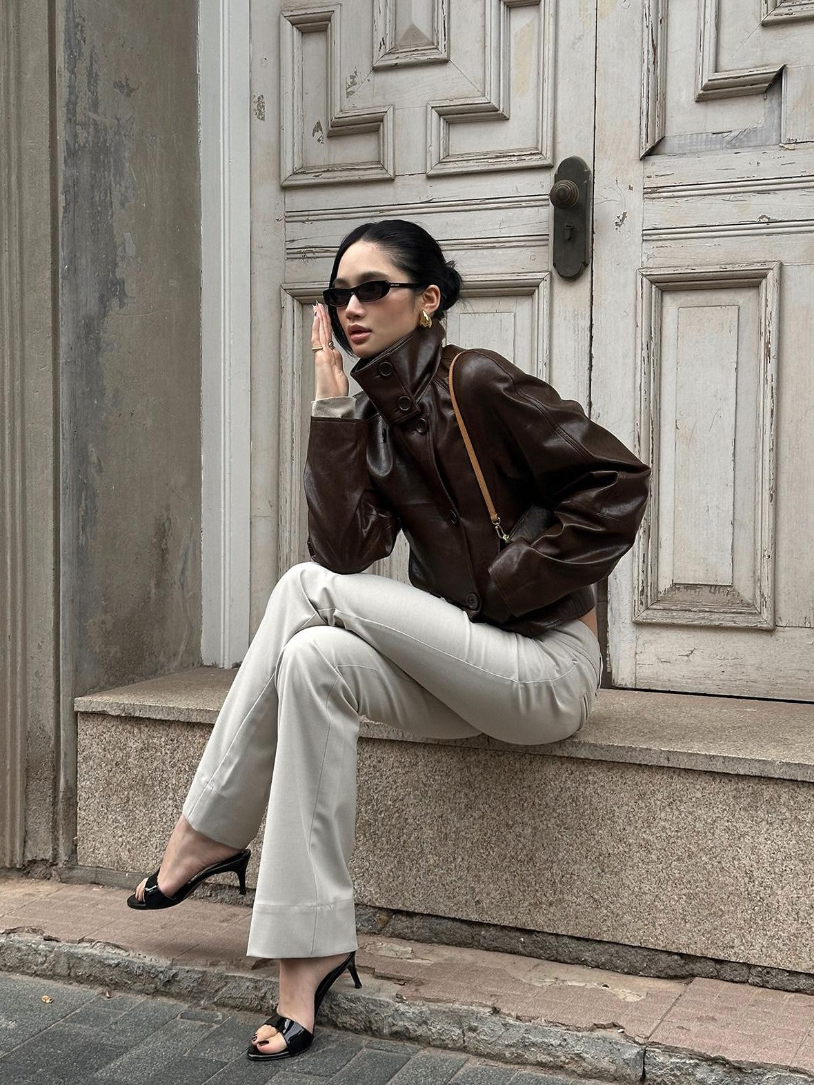 rovente Stone Pocket Low Waist Slim Fit Women's Polyester Straight-leg Pants