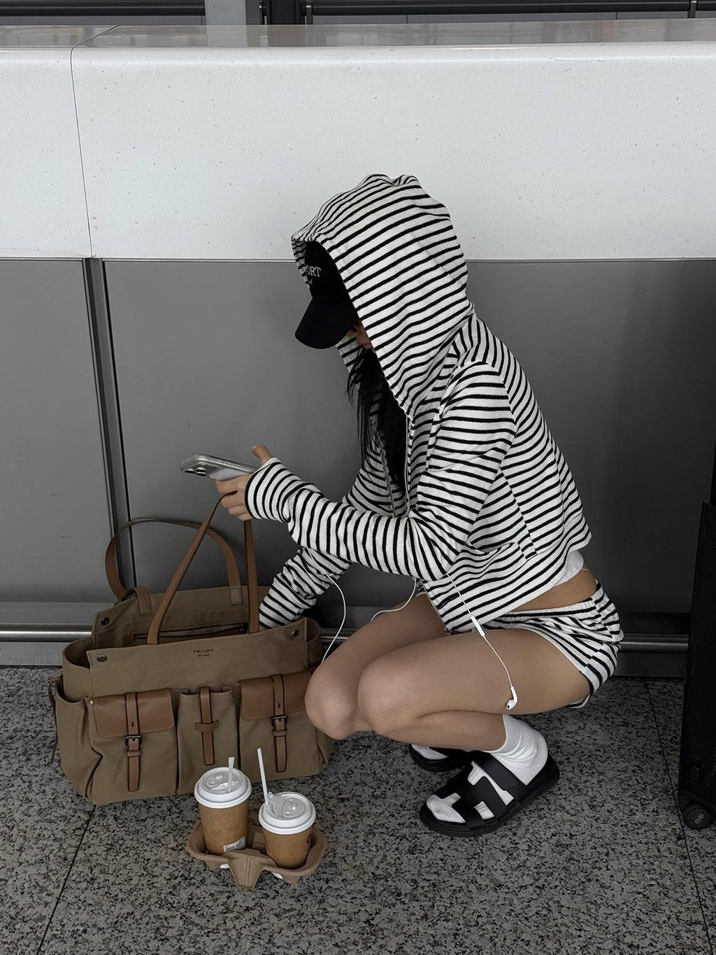 rovente Striped Hooded Zip Up Cropped Women's Polyester Casual Top & Shorts Sets
