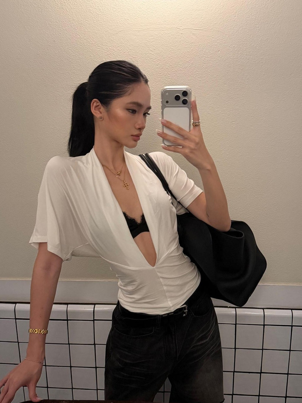 rovente Two Tone Deep V Batwing Cinched Waist Women's Short Sleeve T-shirts