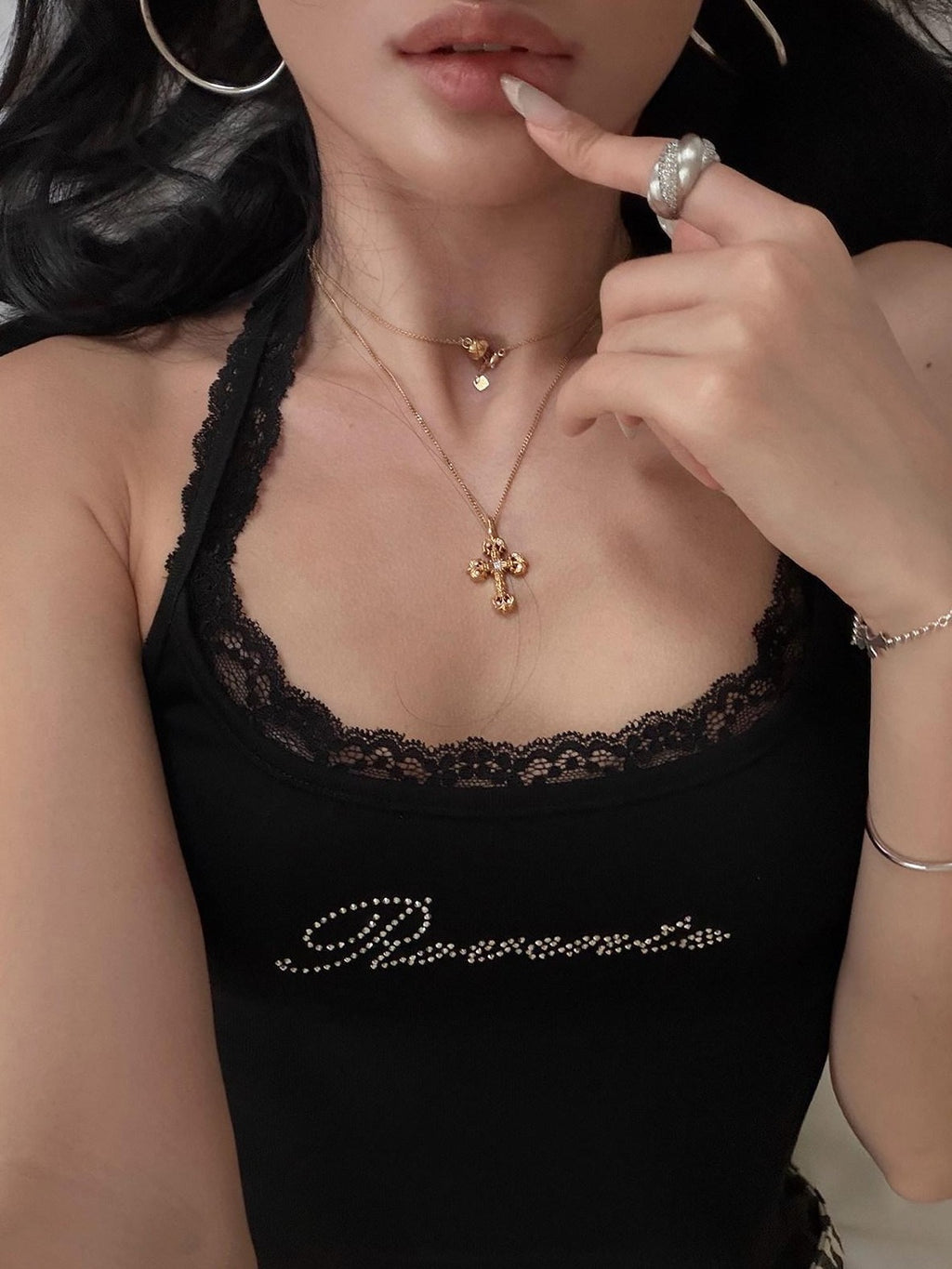 rovente Two Tone Rhinestone Slim Fit U Neck Lace Trim Women's Lace Camisoles