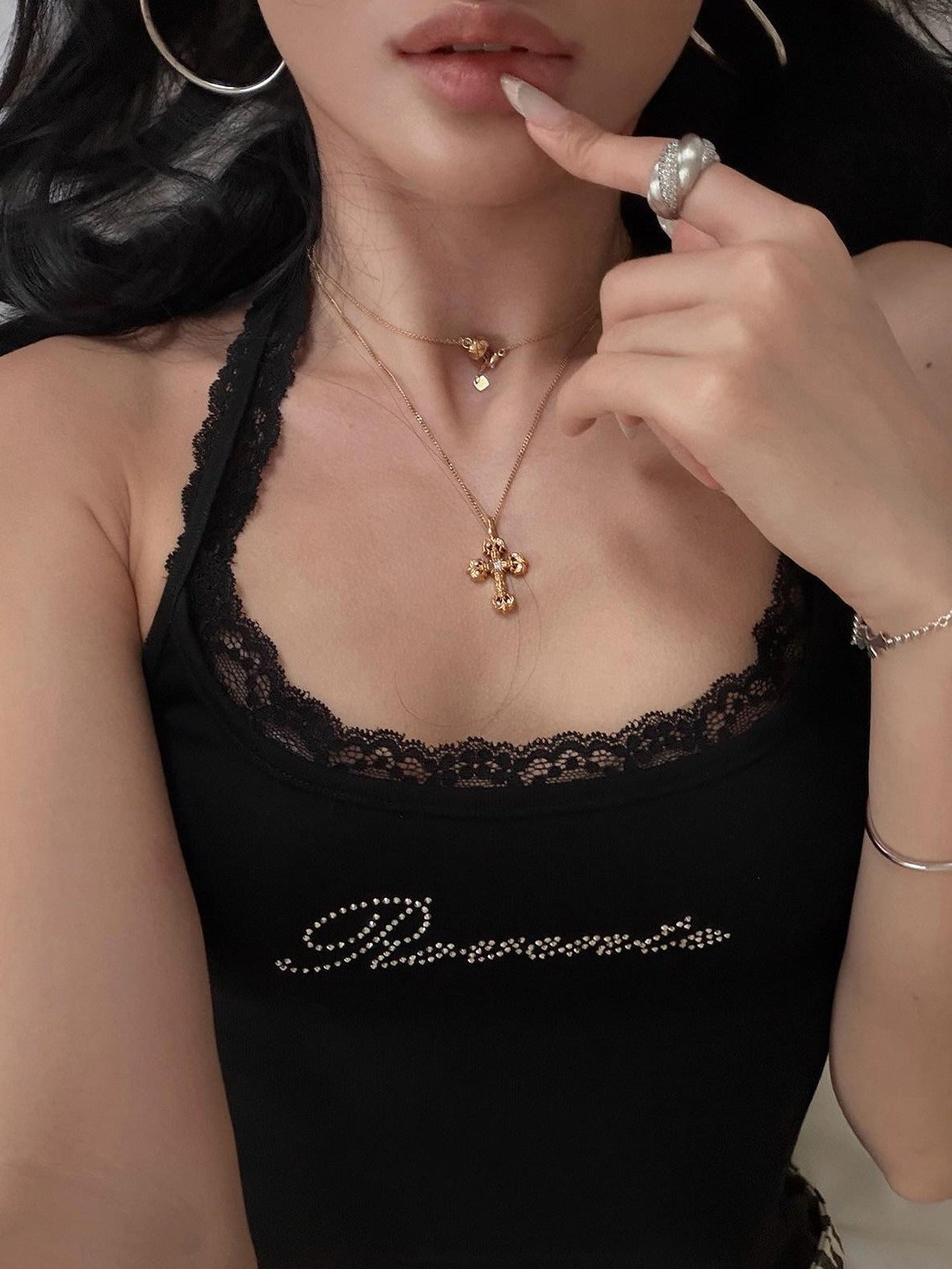 rovente Two Tone Rhinestone Slim Fit U Neck Lace Trim Women's Lace Camisoles