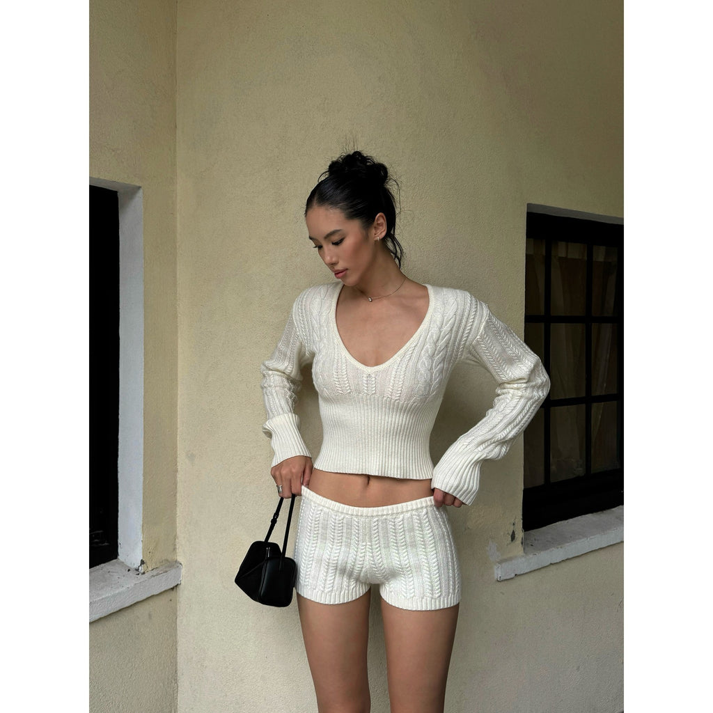 rovente_V-neck_Waist_Cinched_Cable_Knit_Women's_Wool_Blend_Casual_Top_&_Shorts_Sets_1086408567910_MISSTT