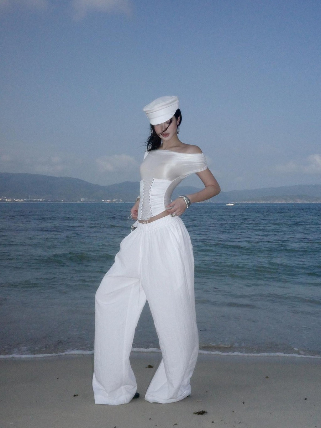 rovente White Asymmetric Shoulder Cutout Tie Waist Women's Nylon Spandex Slim T-shirts