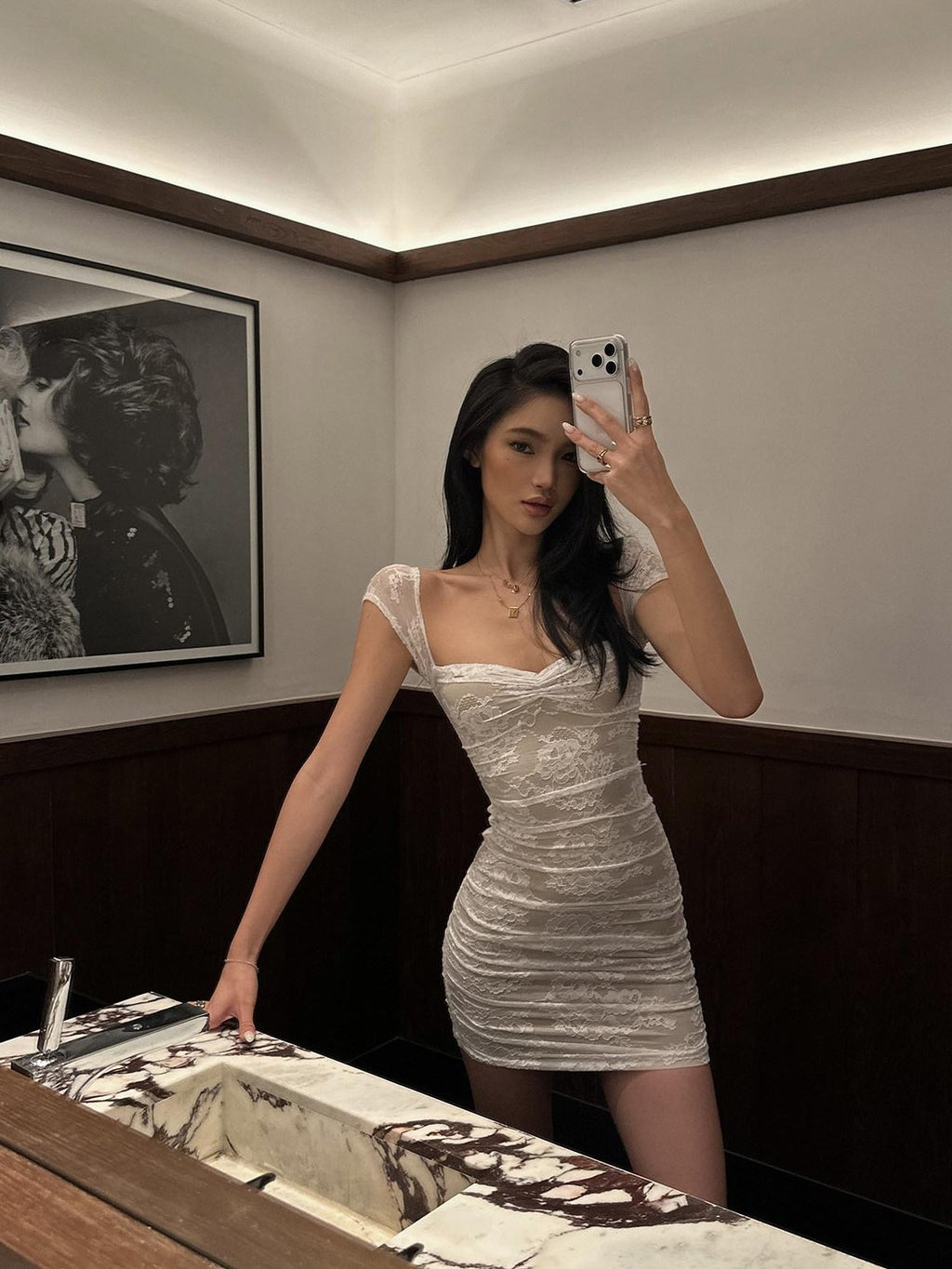 rovente White Curved Cap Sleeve Hip Hugging Women's Lace Bodycon Mini Dresses