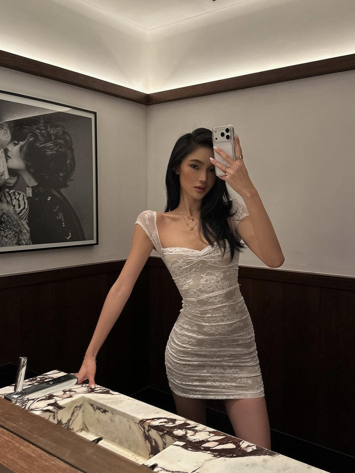 rovente White Curved Cap Sleeve Hip Hugging Women's Lace Bodycon Mini Dresses