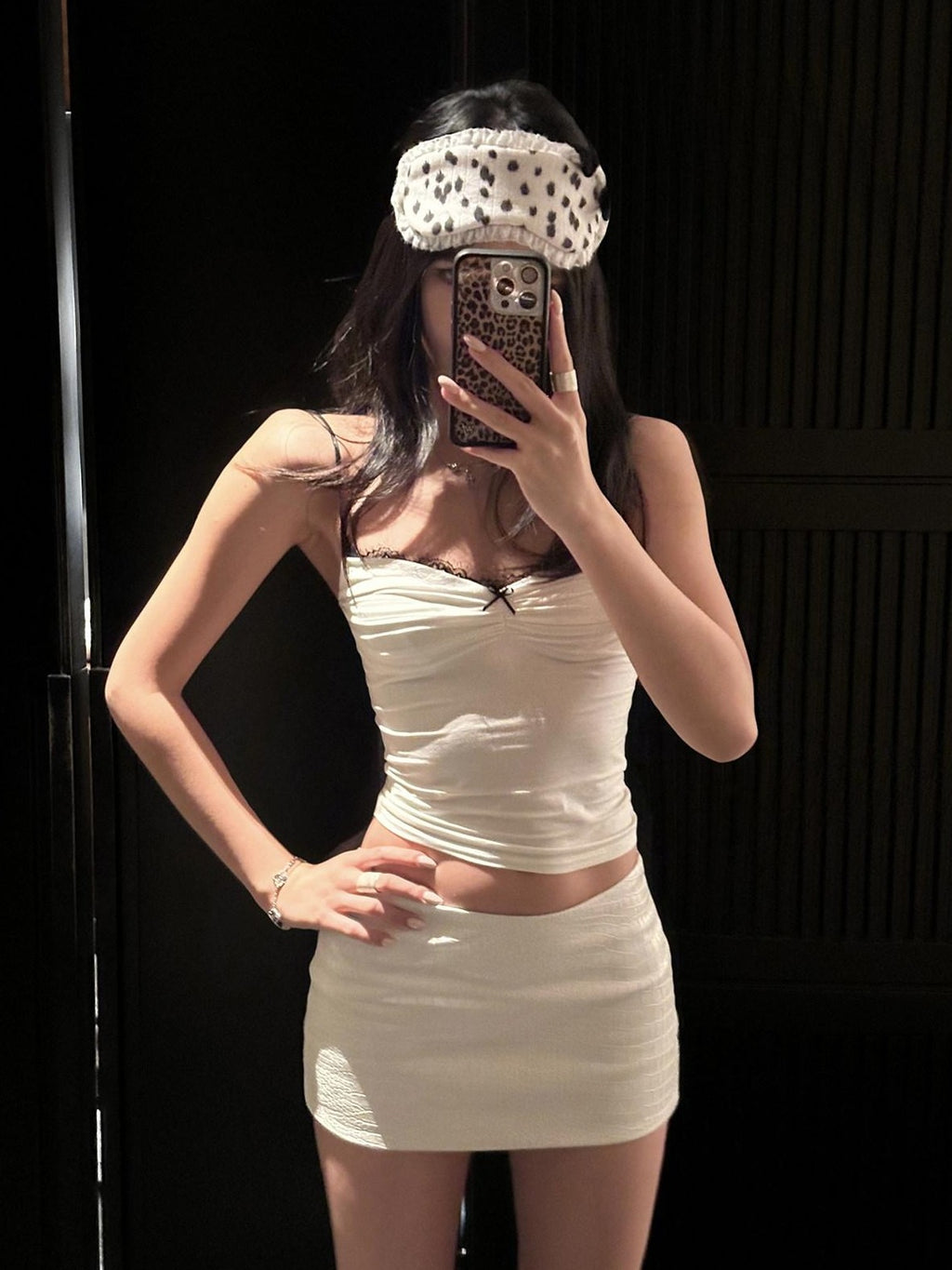 rovente White High Waist Zipper Slim Fit Bodycon Women's Polyester Mini Skirts