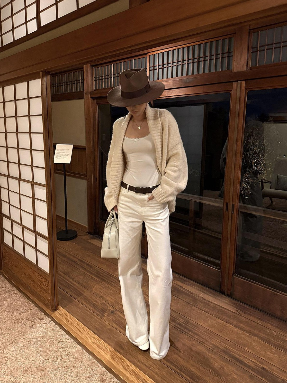 rovente White Knit U Neck 3d Bow Slim Fit Women's Cotton Blend Long Sleeve T-shirts