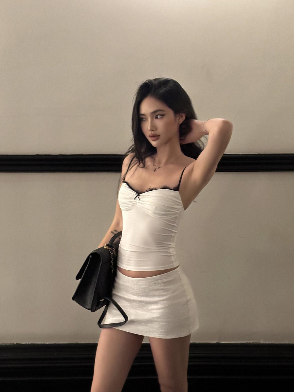 rovente White Knitted Lace Woven Strap Slim Fit Women's Nylon Spandex Lace Camisoles