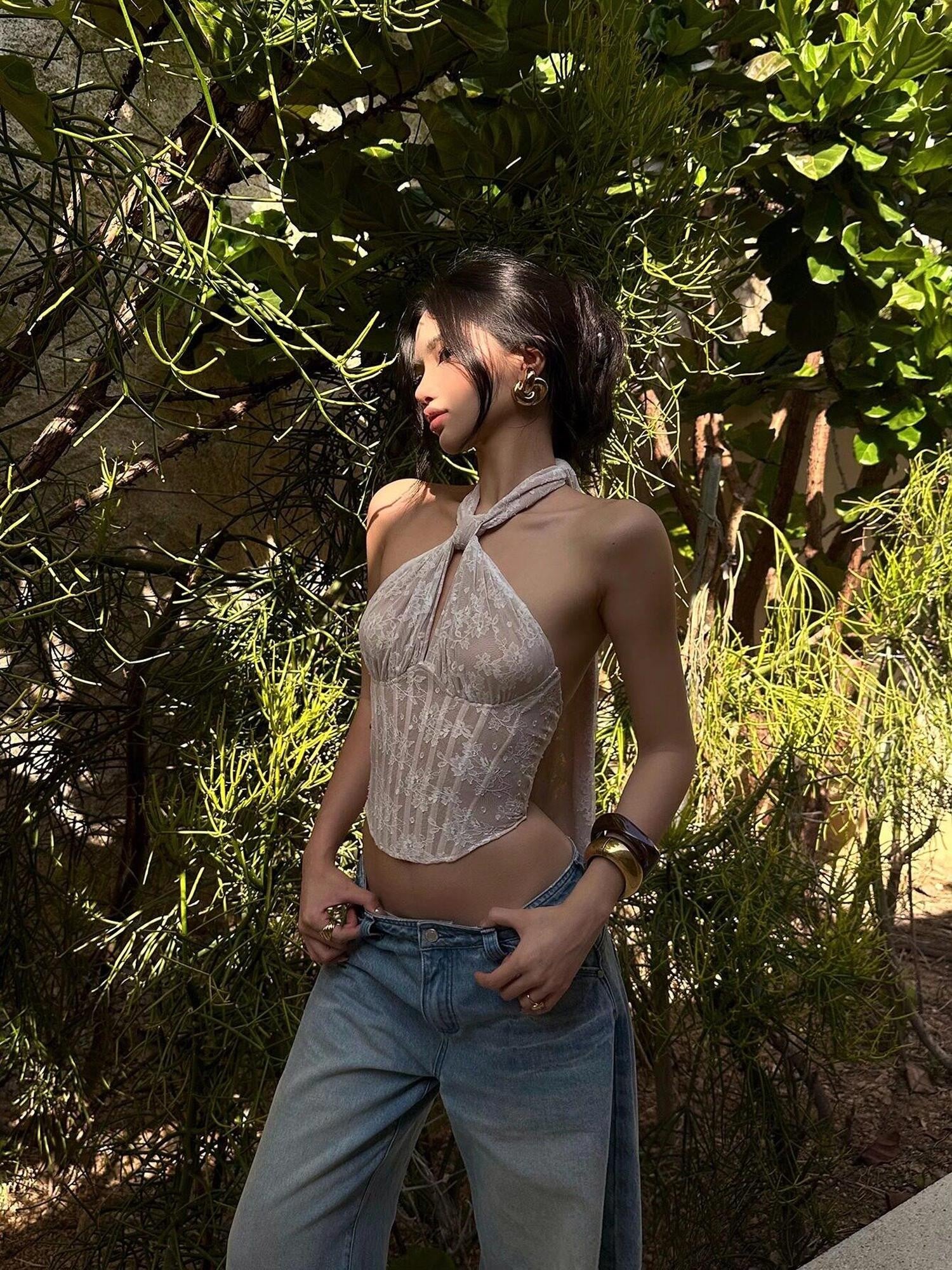 rovente White Lace Backless Boned Bustier Women's Nylon Stretch Halter Tops
