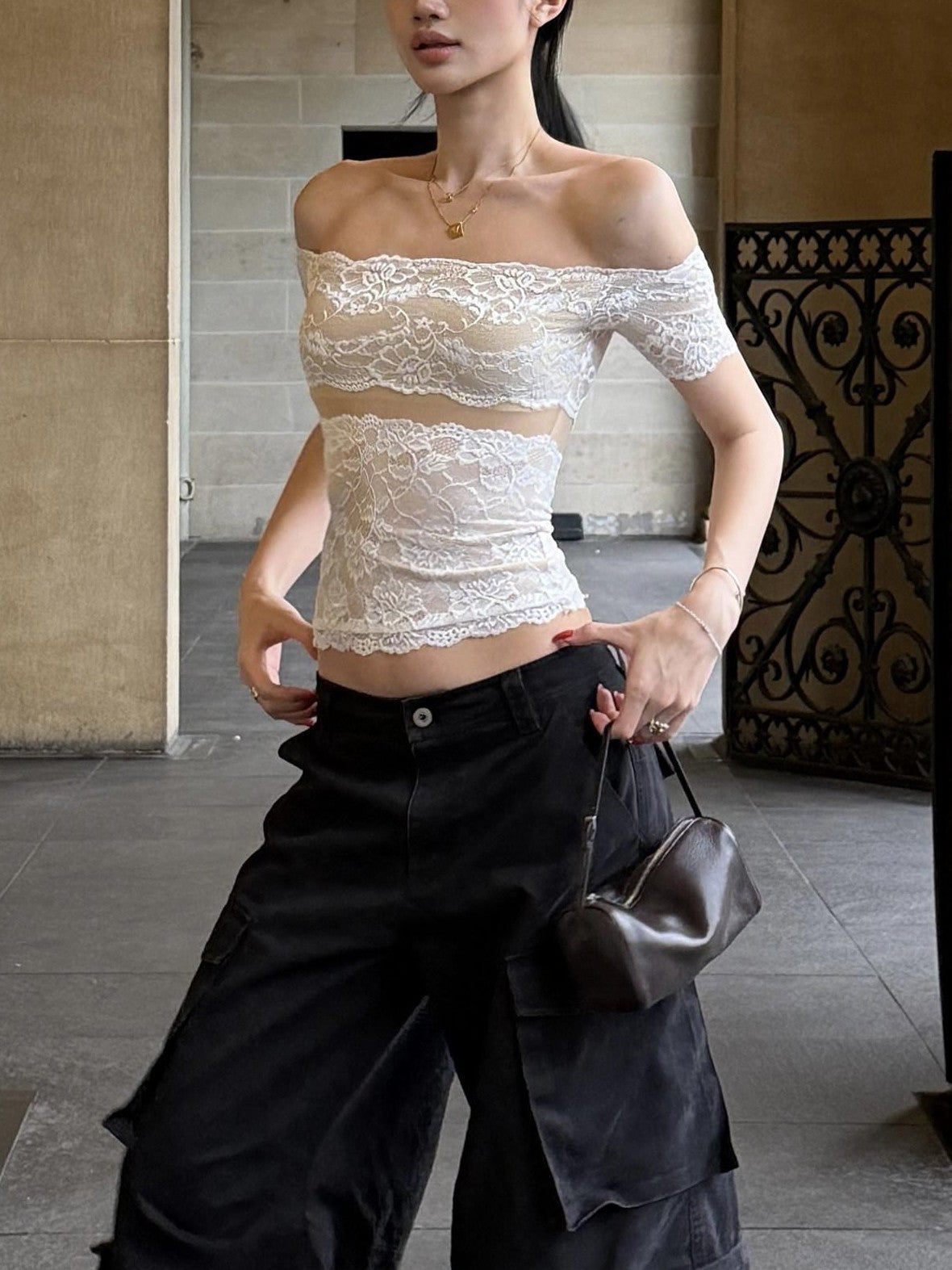 rovente White Lace Off Shoulder Cutout Knit Women's Nylon Blend Slim T-shirts