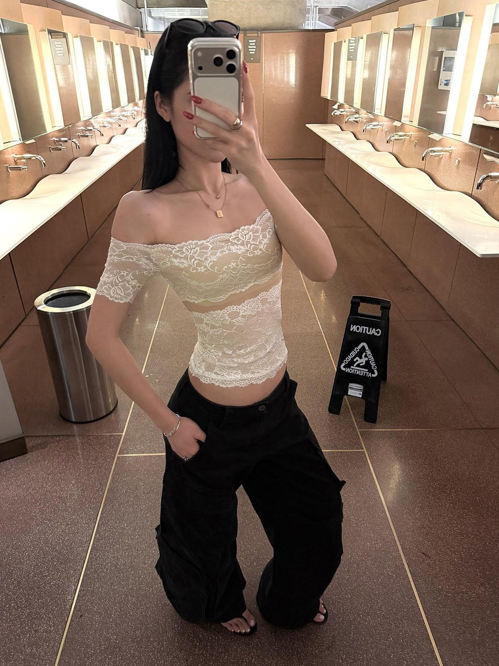 rovente White Lace Off Shoulder Cutout Knit Women's Nylon Blend Slim T-shirts