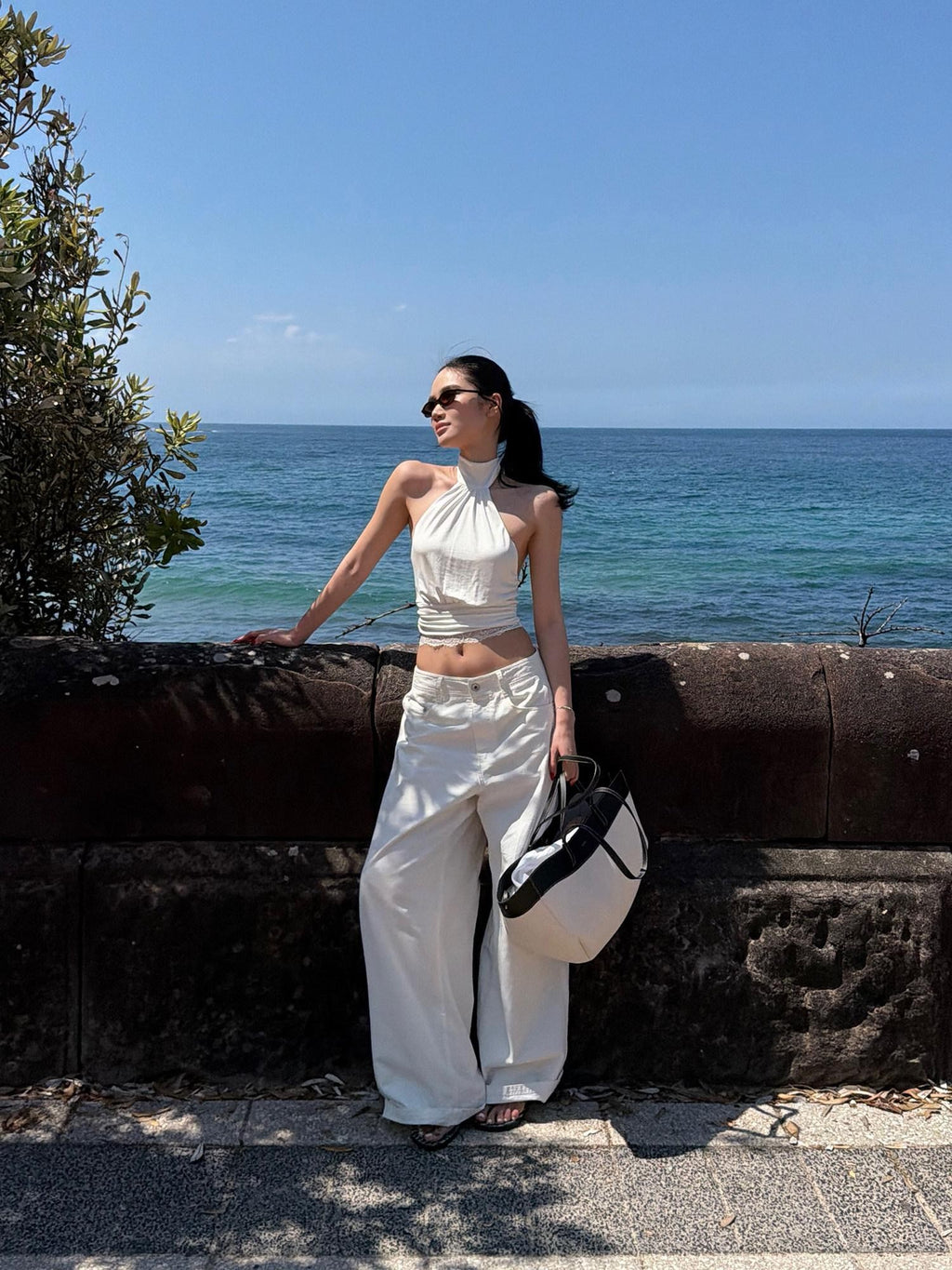 rovente White Lace Stand Collar Slim Cropped Women's Acetate High Stretch Halter Tops