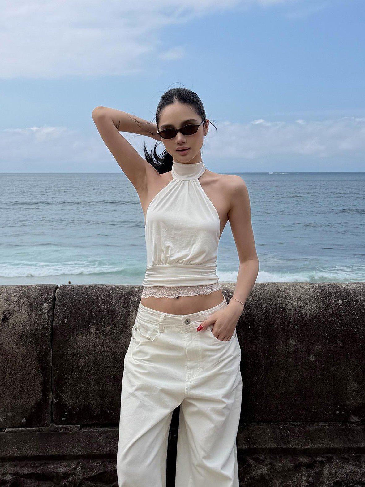 rovente White Lace Stand Collar Slim Cropped Women's Acetate High Stretch Halter Tops