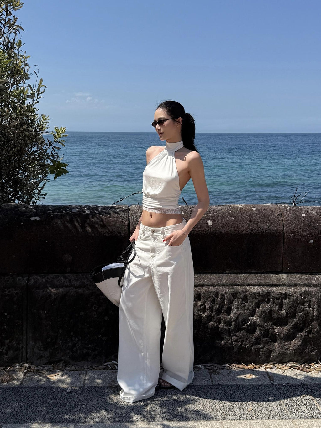 rovente White Lace Stand Collar Slim Cropped Women's Acetate High Stretch Halter Tops