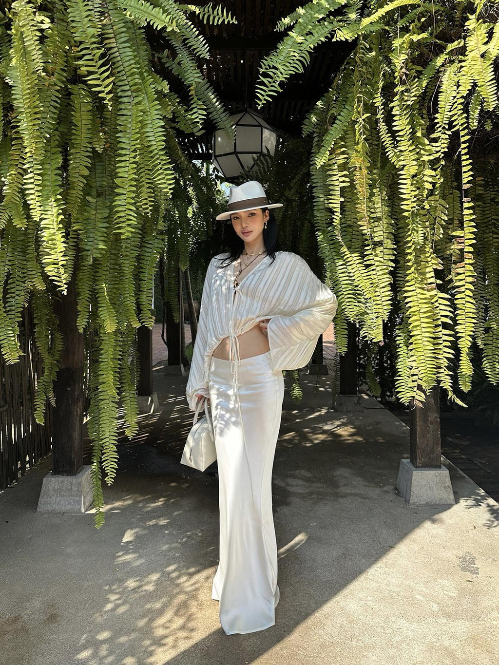 rovente White Mermaid Fishtail Low Waist Slim Women's Acetate Blend Maxi Skirts