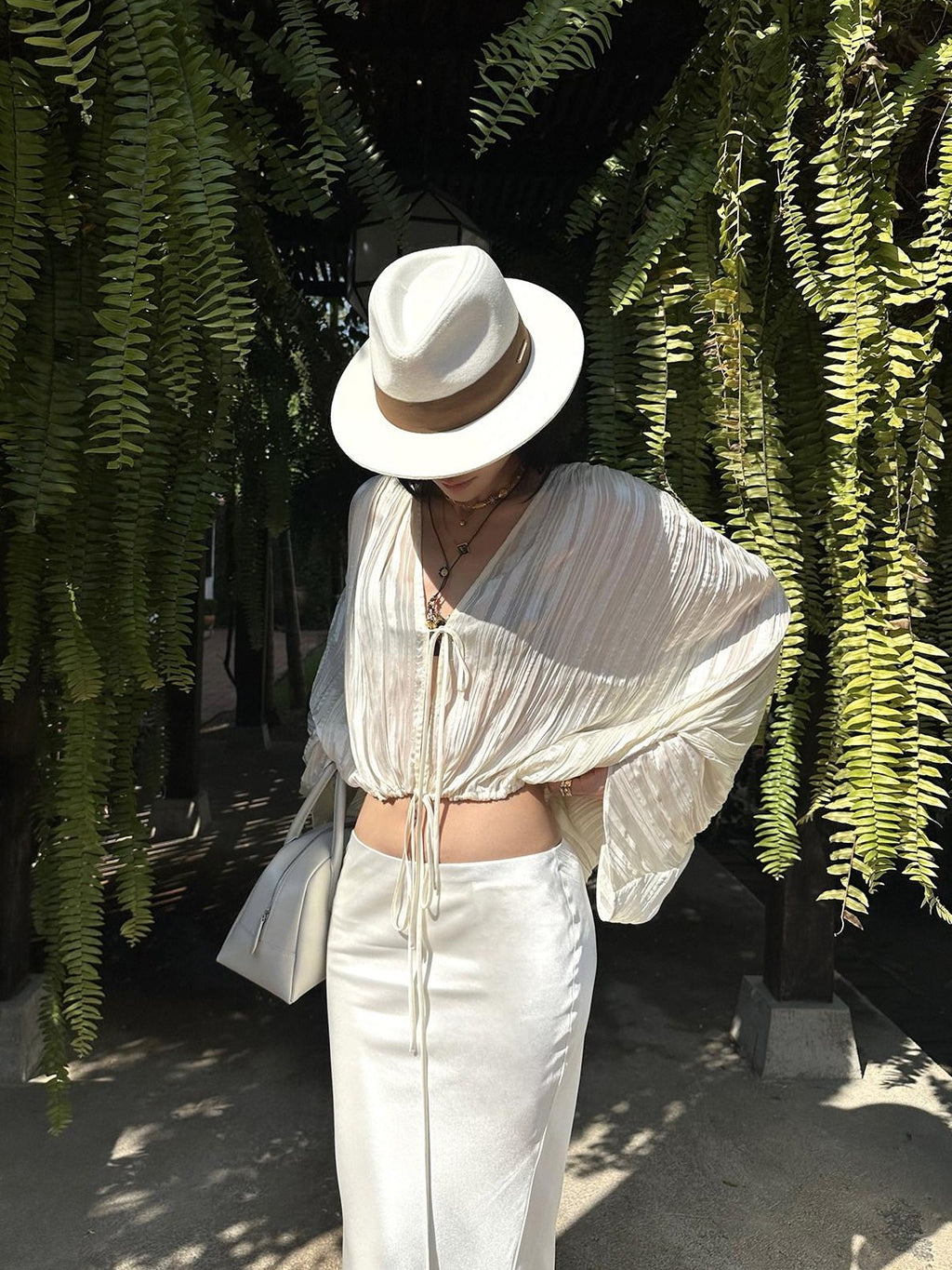 rovente White Mermaid Fishtail Low Waist Slim Women's Acetate Blend Maxi Skirts