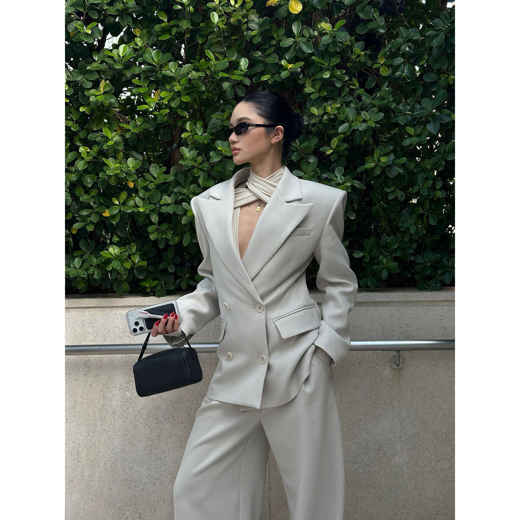 rovente_White_Notched_Lapel_Double_Breasted_Padded_Shoulders_Women's_Polyester_Blazers_1010108576747_MISSTT