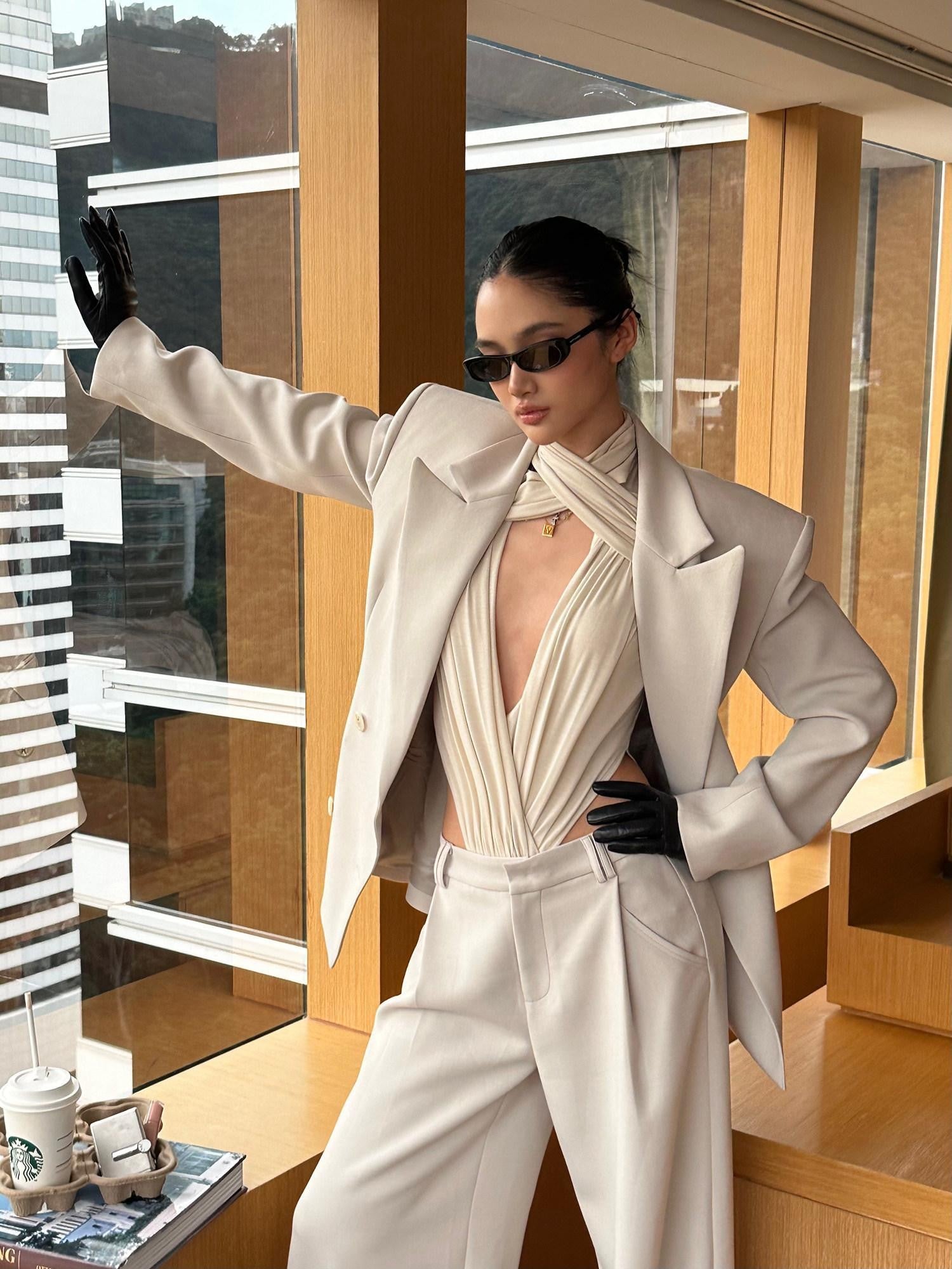 rovente White Notched Lapel Double Breasted Padded Shoulders Women's Polyester Blazers