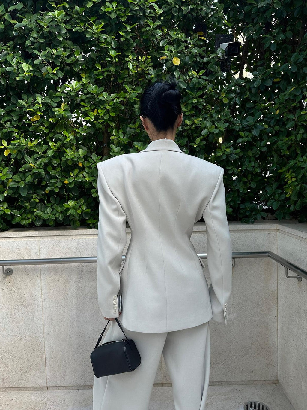 rovente White Notched Lapel Double Breasted Padded Shoulders Women's Polyester Blazers