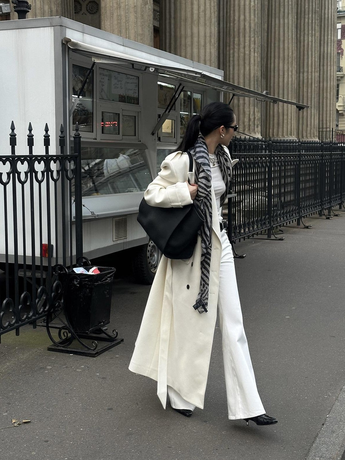 rovente White Notched Lapel Longline Loose Fit Women's Wool Blend Double-breasted Coats