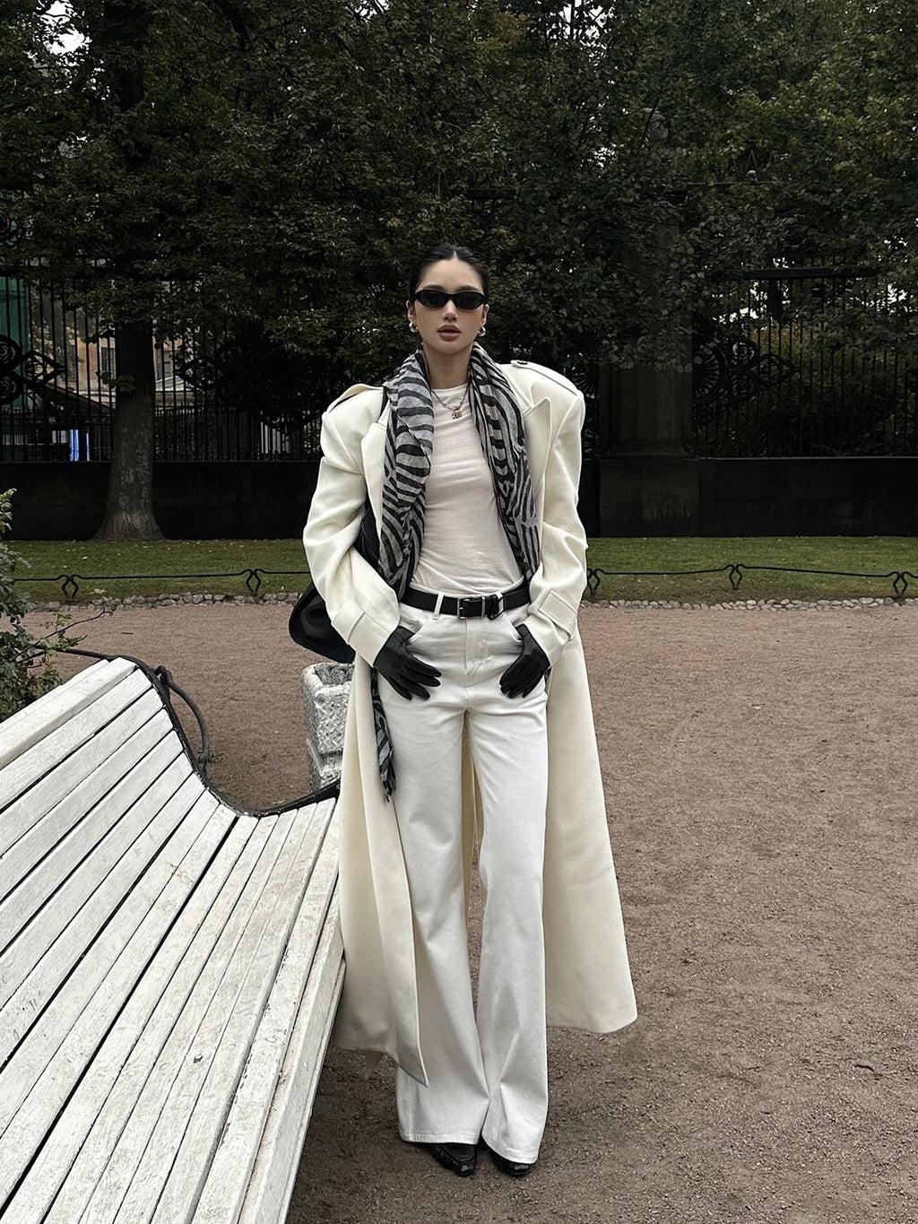 rovente White Notched Lapel Longline Loose Fit Women's Wool Blend Double-breasted Coats