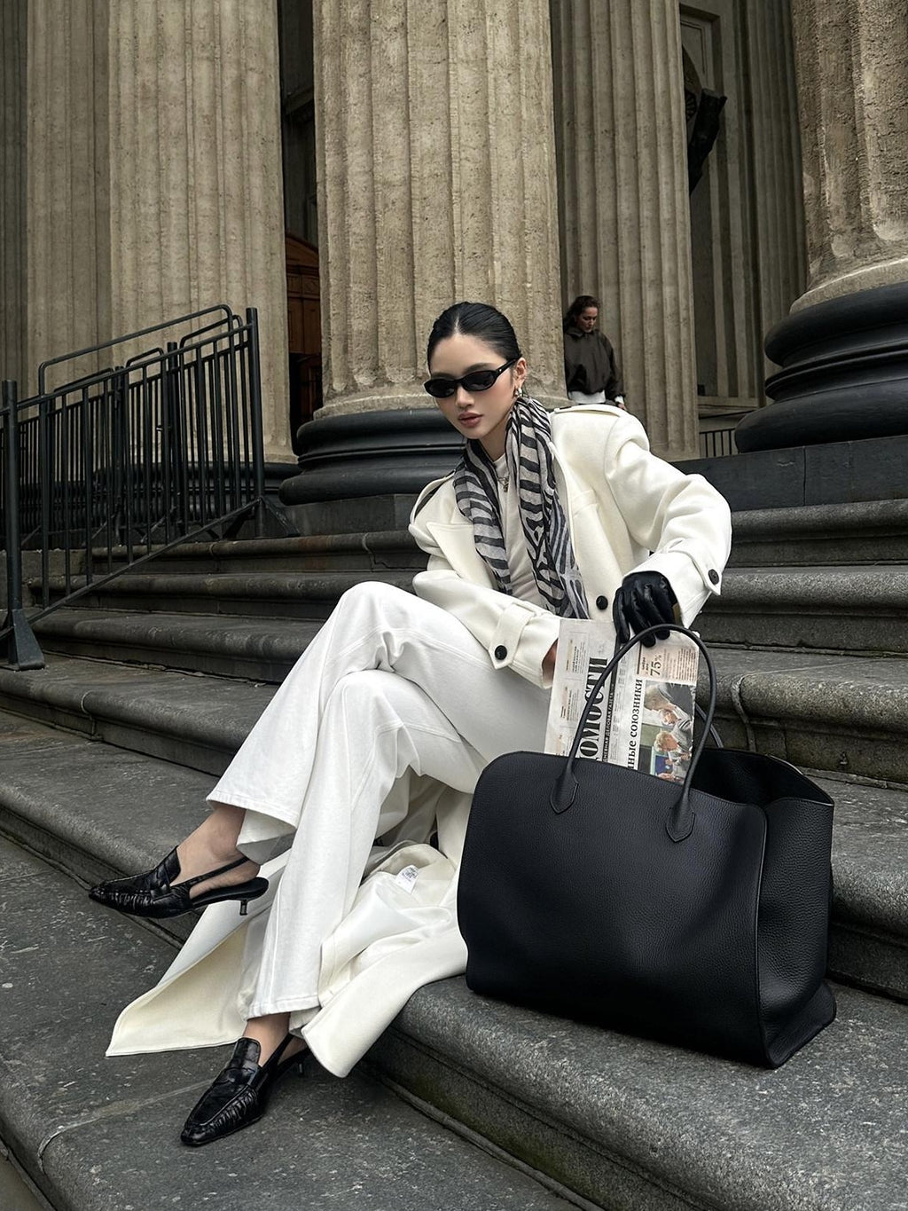 rovente White Notched Lapel Longline Loose Fit Women's Wool Blend Double-breasted Coats