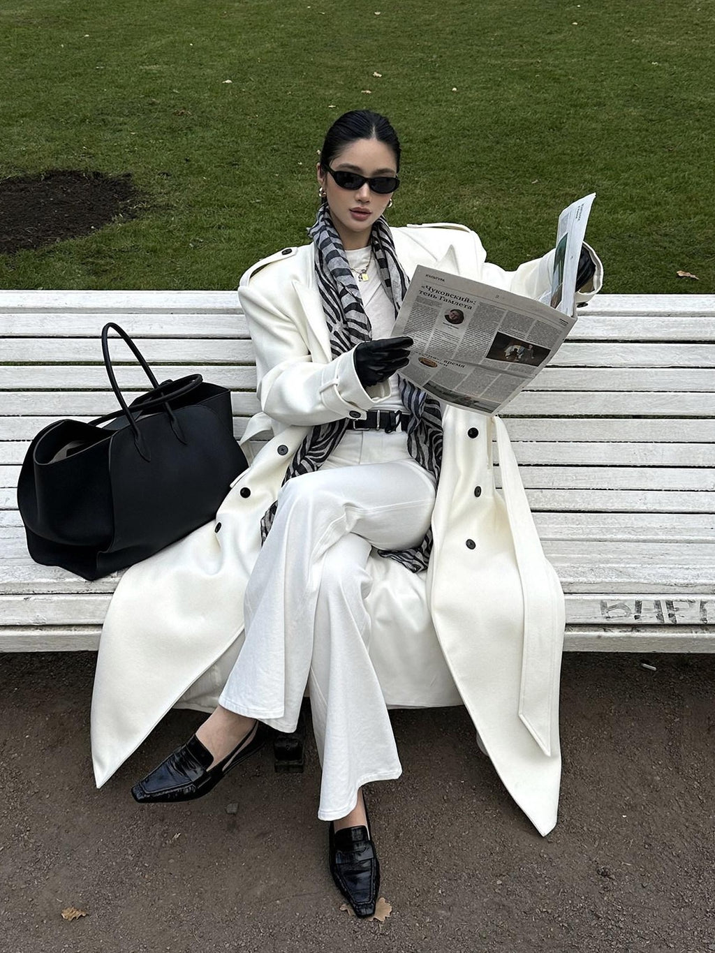 rovente White Notched Lapel Longline Loose Fit Women's Wool Blend Double-breasted Coats