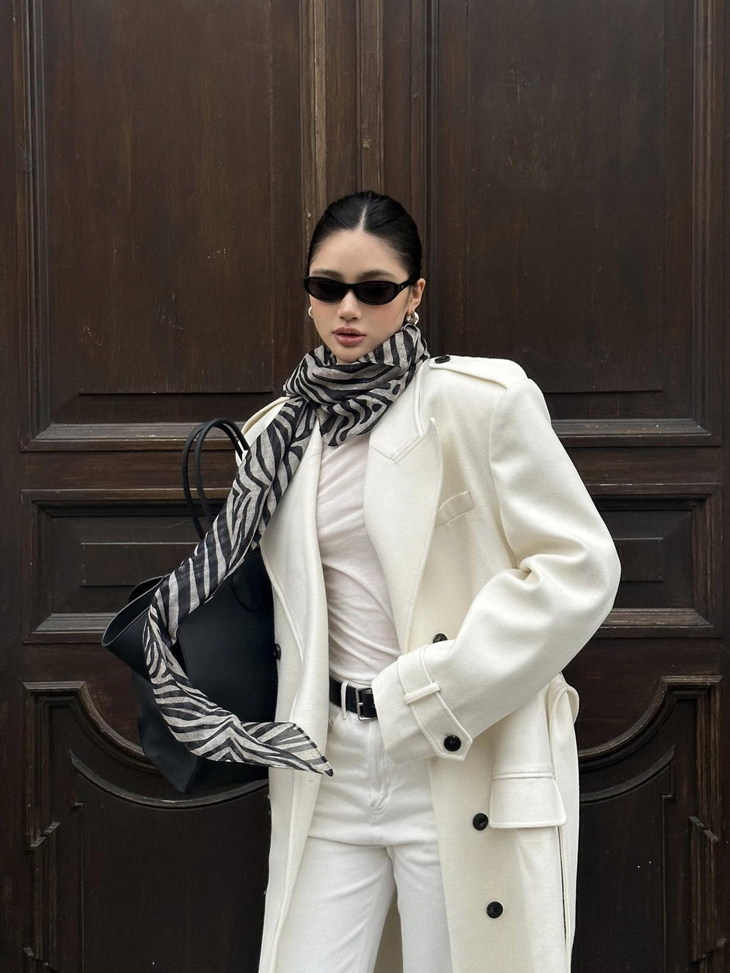rovente White Notched Lapel Longline Loose Fit Women's Wool Blend Double-breasted Coats