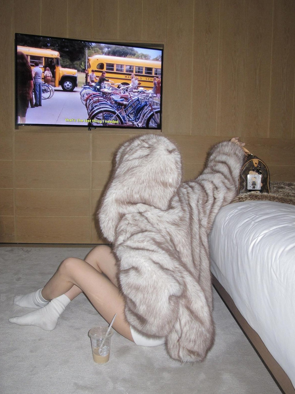 rovente White Reversible Hooded Fur Collar Zip Women's Cotton Faux Fur Coats